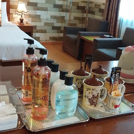 Jeju December Hotel Bagian luar foto