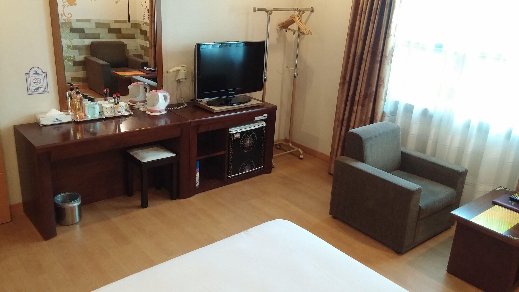 Jeju December Hotel Bagian luar foto