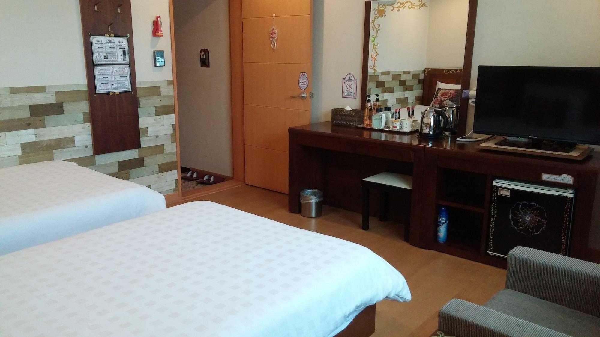 Jeju December Hotel Bagian luar foto