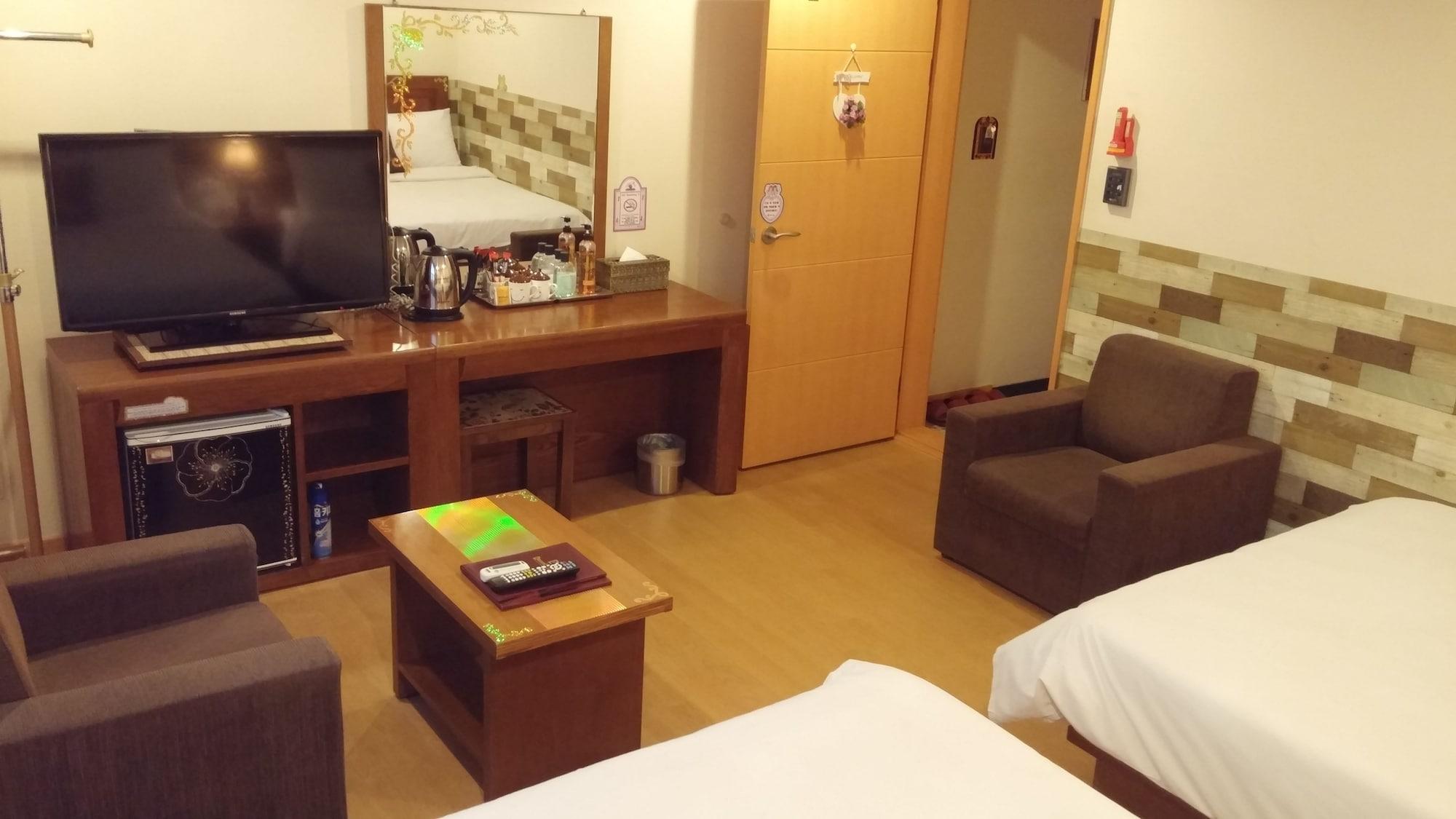 Jeju December Hotel Bagian luar foto