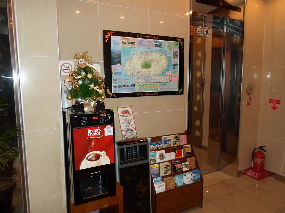 Jeju December Hotel Bagian luar foto