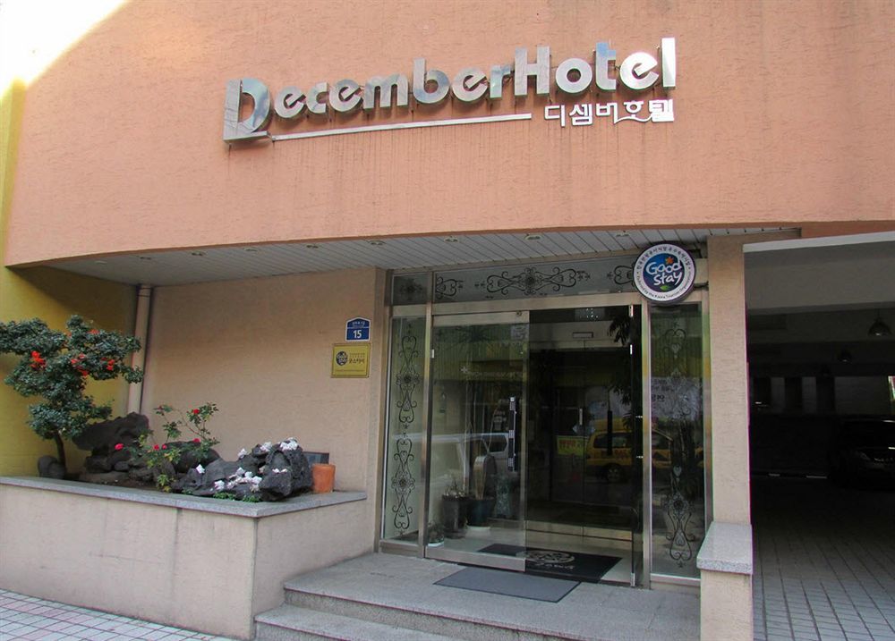Jeju December Hotel Bagian luar foto