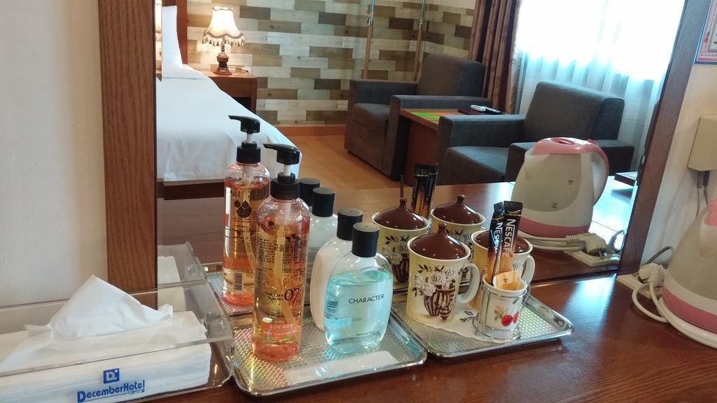 Jeju December Hotel Bagian luar foto